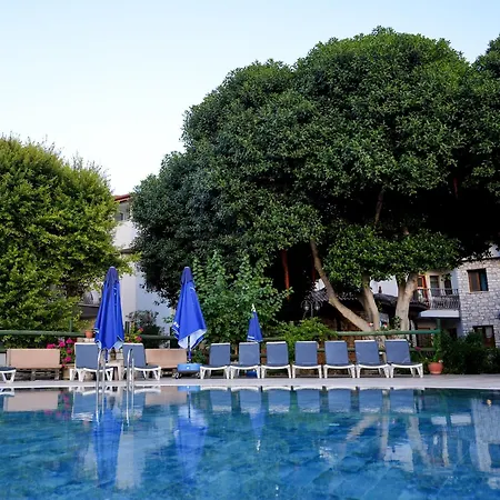 Ξενοδοχείο με διαμερίσματα Sahin 4*