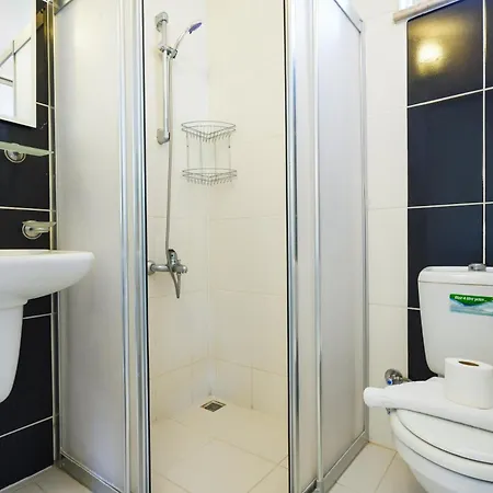 Ξενοδοχείο με διαμερίσματα Sahin 4*