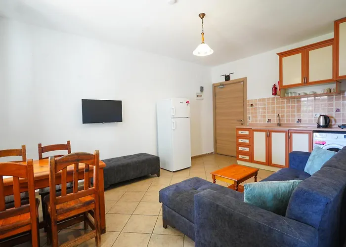 מלון דירות Sahin 4*