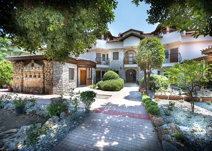 Sahin מלון דירות 4*