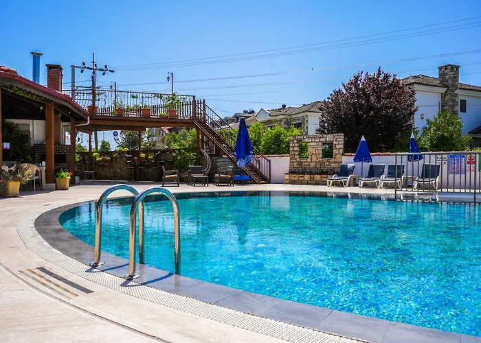 מלון דירות Sahin 4*